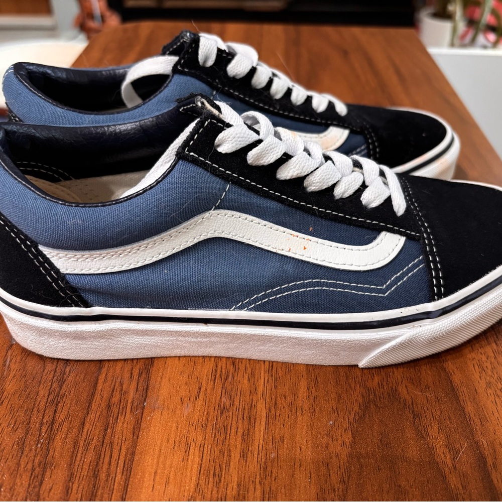 Vans Men's Black and Navy Sneakers